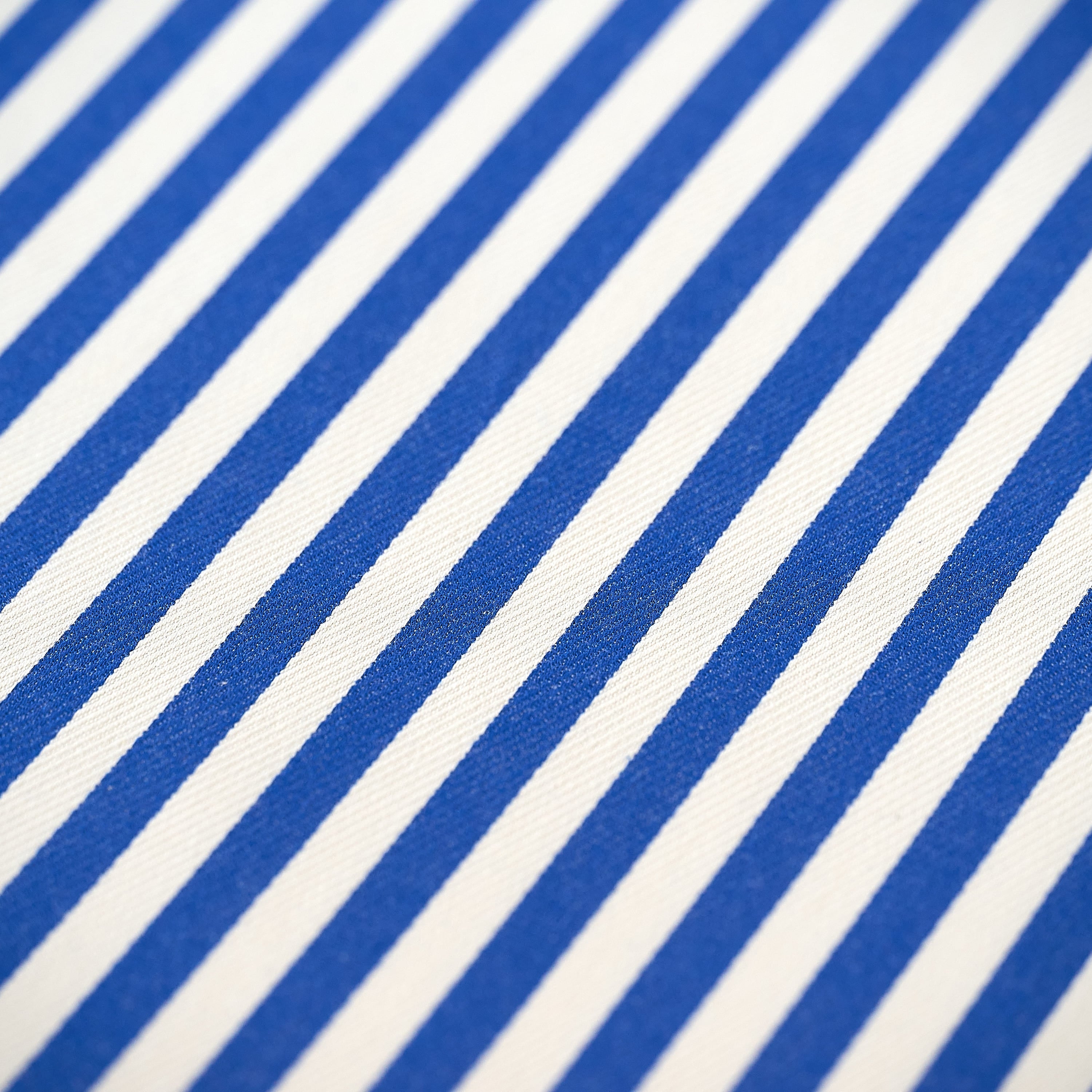 #color_od-on-summer-BLEU-INDIGO